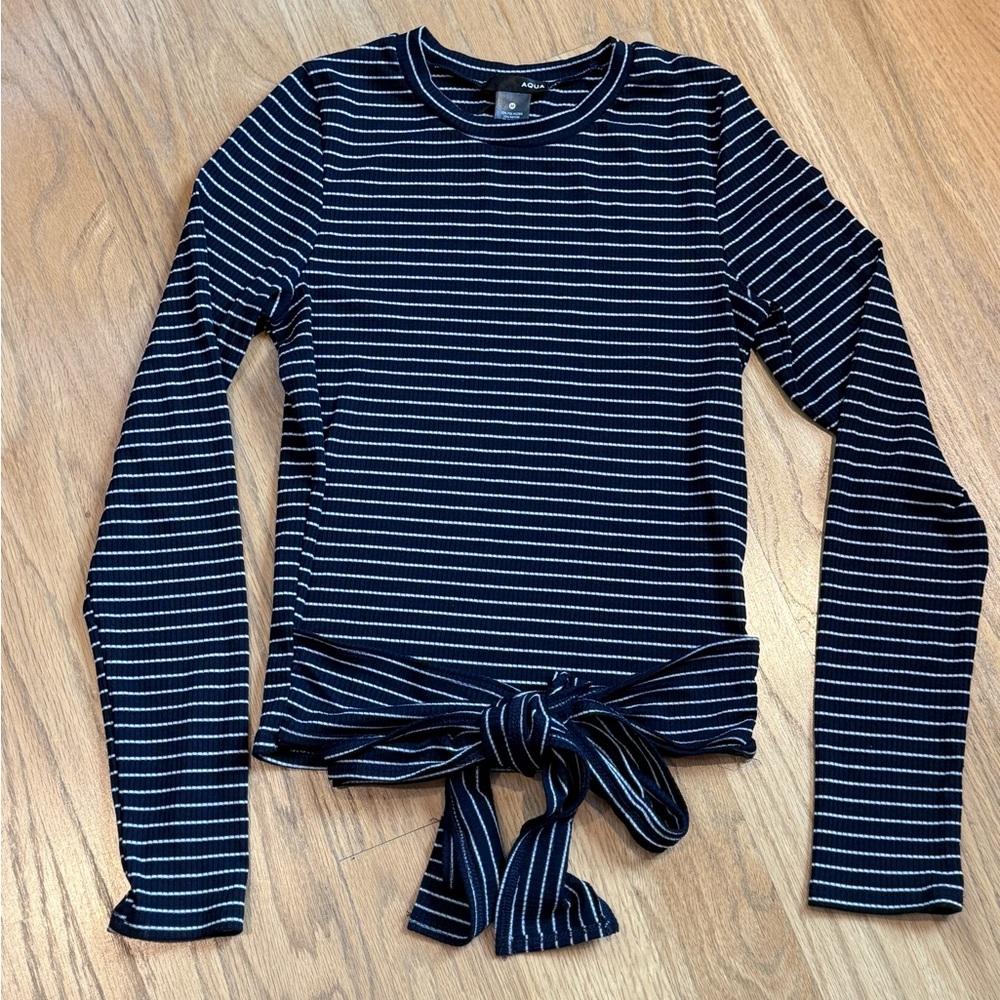 Aqua Women’s Fitted Long Sleeve Top W Front Belt,Navy Blue/White Sz M,Worn Once